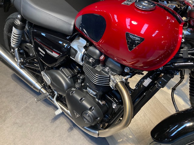 Speed Twin 900 Chrome - Red